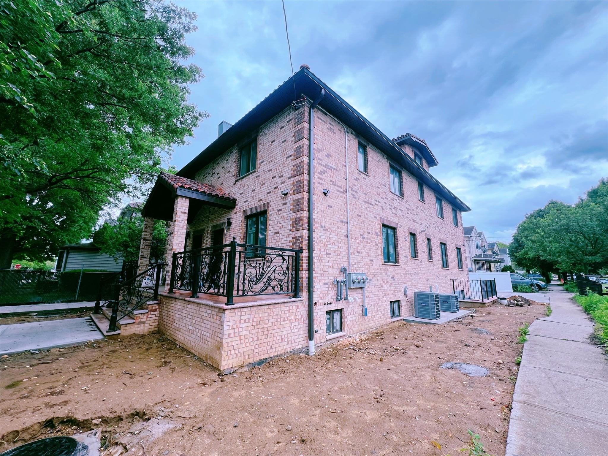 #3 photo, 208-04 47th Avenue, Bayside , NY 11361