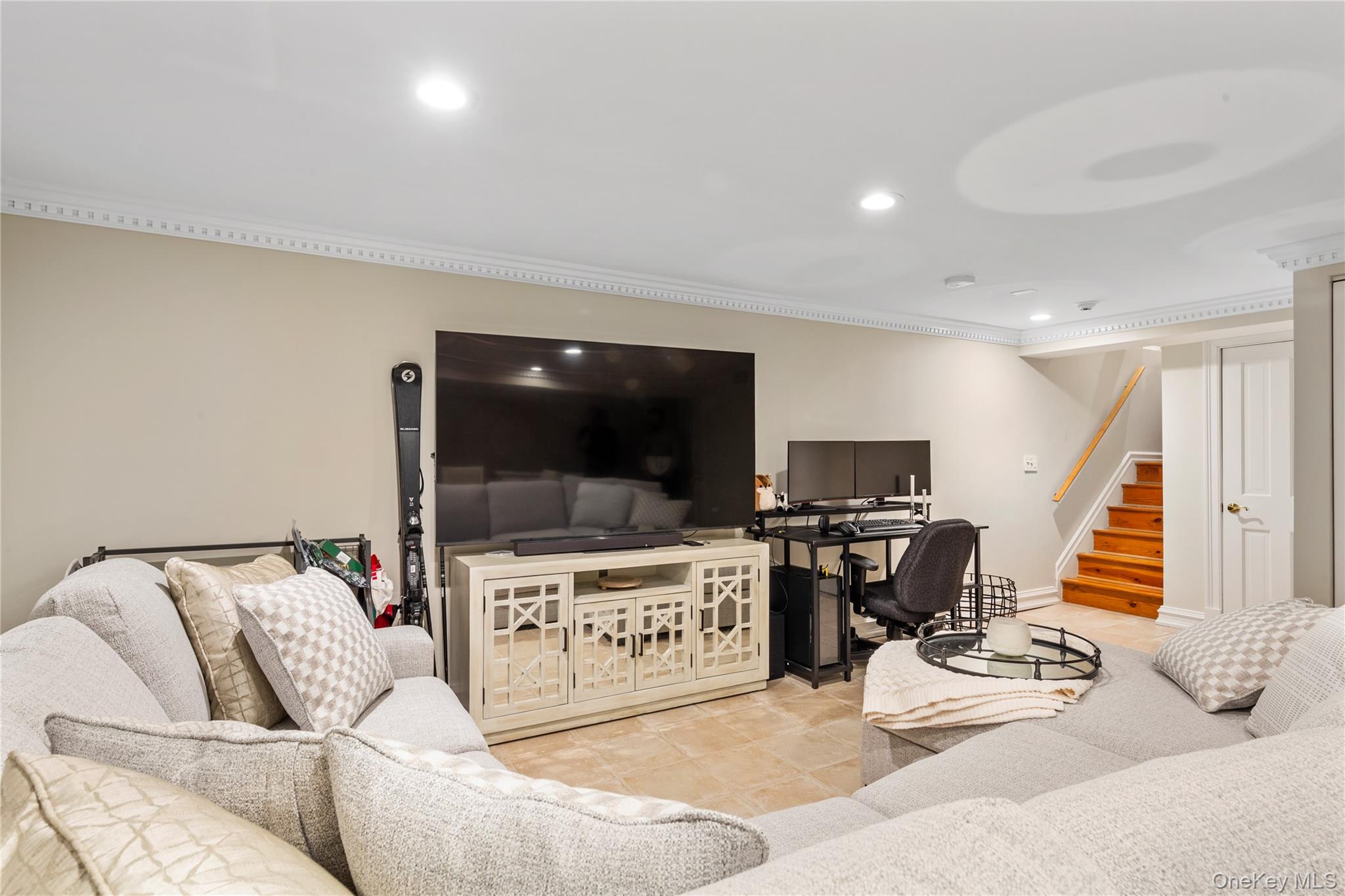 #4 photo, 1229 Estates Lane, Bayside , NY 11360