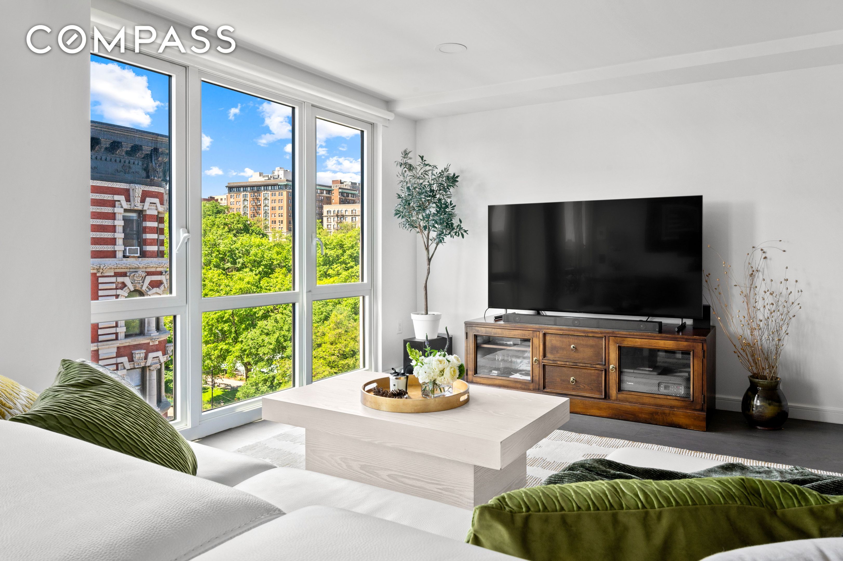 #4 photo, 371 W 123rd Street, マンハッタン Harlem , NY 10027