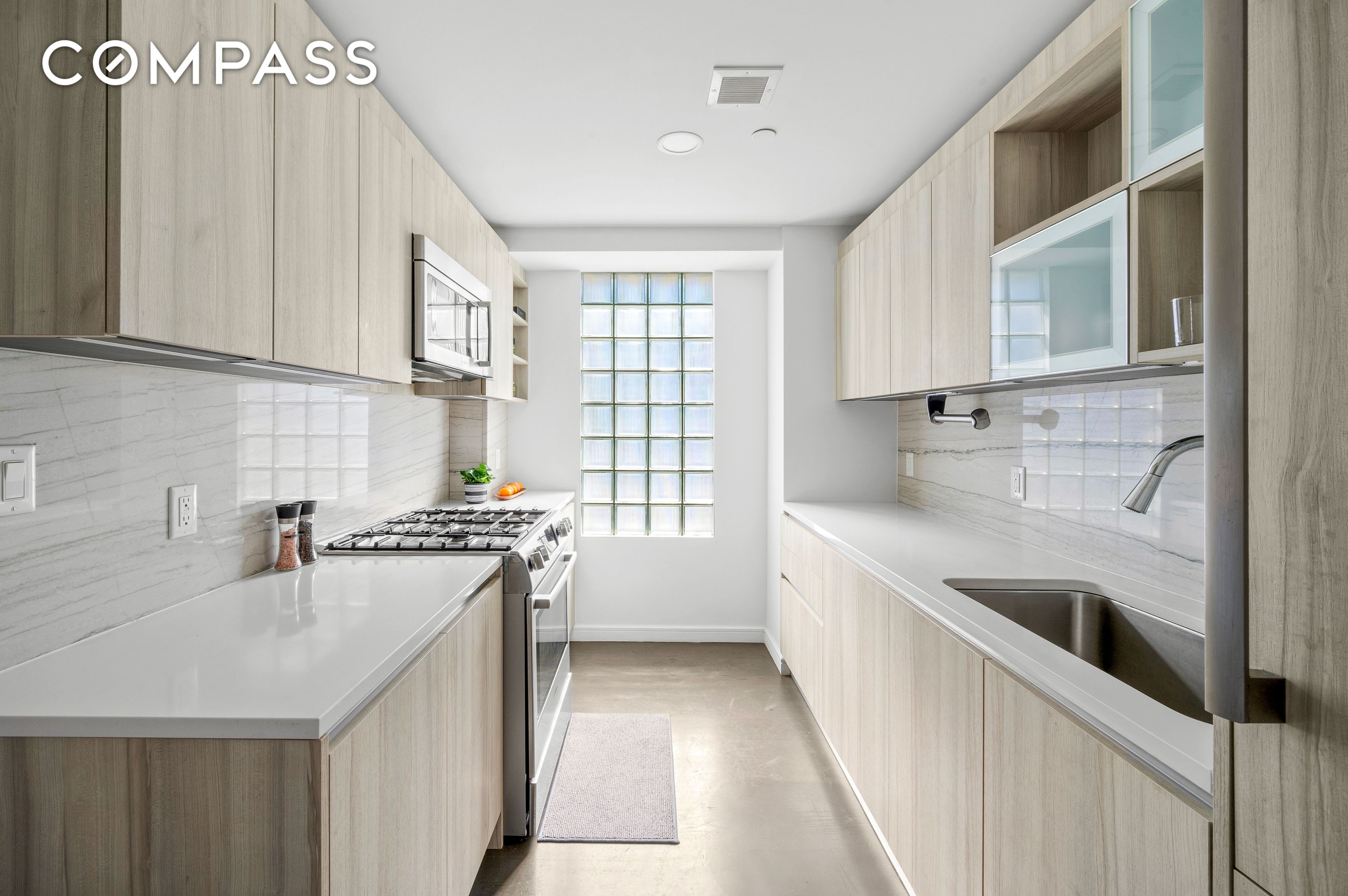 #6 photo, 371 W 123rd Street, マンハッタン Harlem , NY 10027