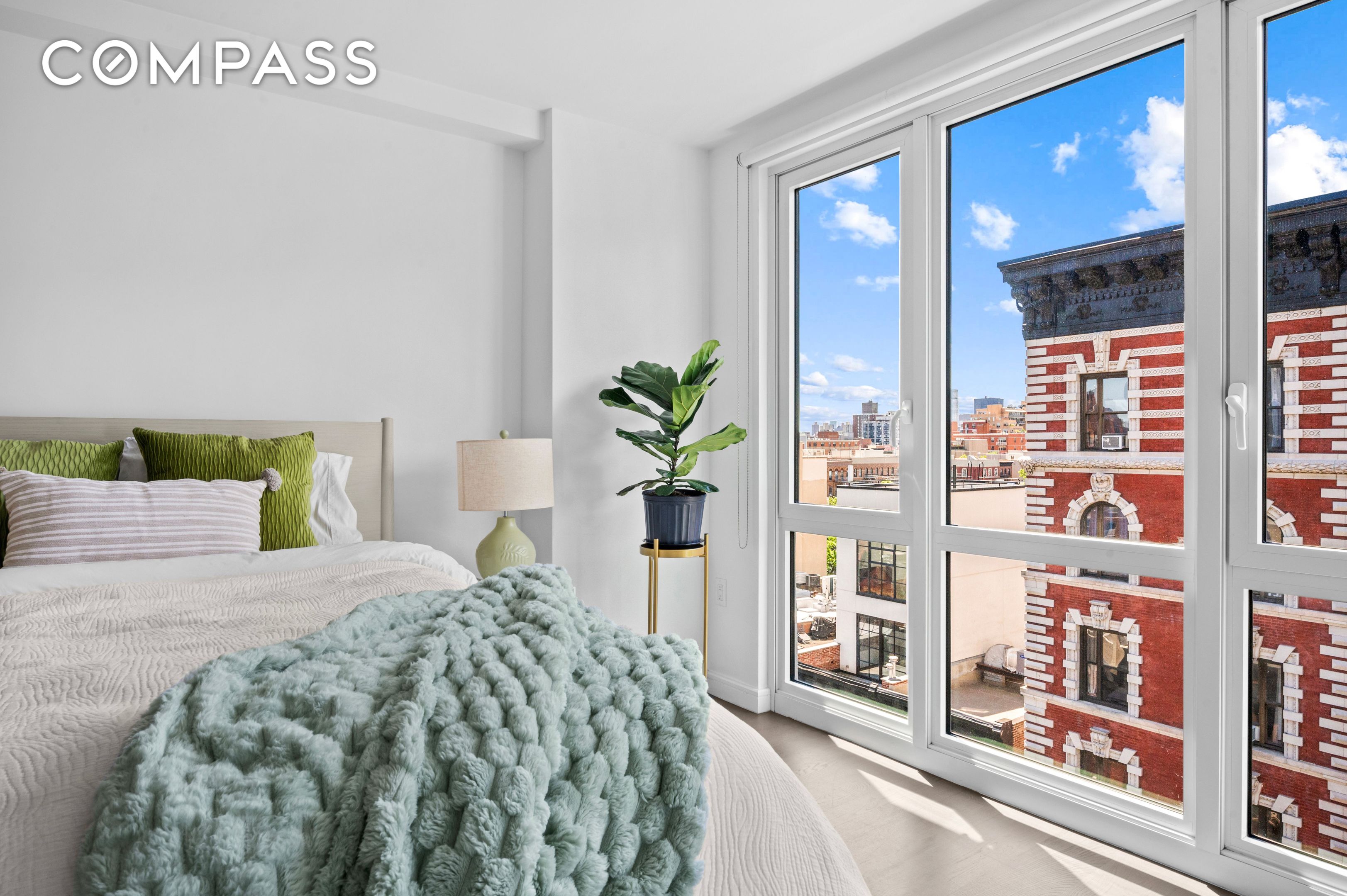 #8 photo, 371 W 123rd Street, マンハッタン Harlem , NY 10027