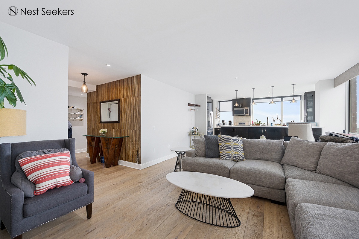 #2 photo, 215-217 E 96th Street, マンハッタン East Harlem , NY 10128