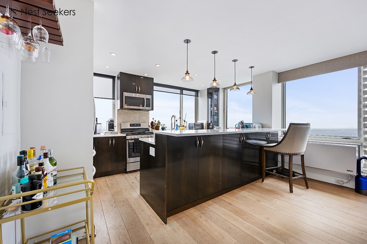 #3 photo, 215-217 E 96th Street, マンハッタン East Harlem , NY 10128