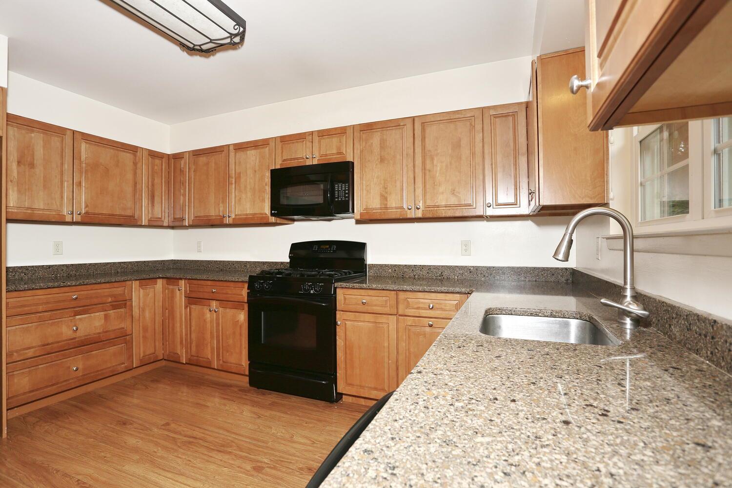 #18 photo, 554 Kensico Court, Suffern , NY 10901