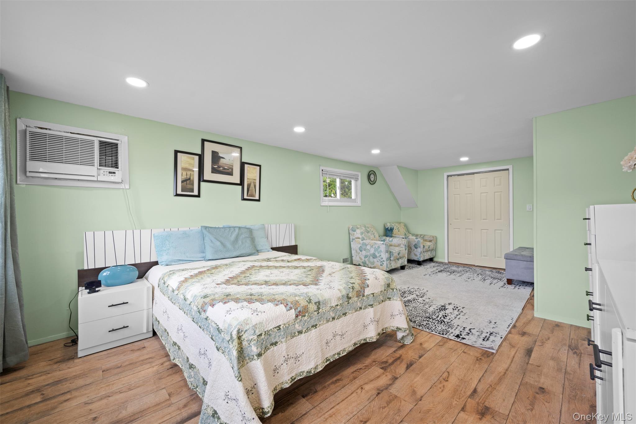 #10 photo, 21 Westgate Road, Massapequa Park , NY 11762