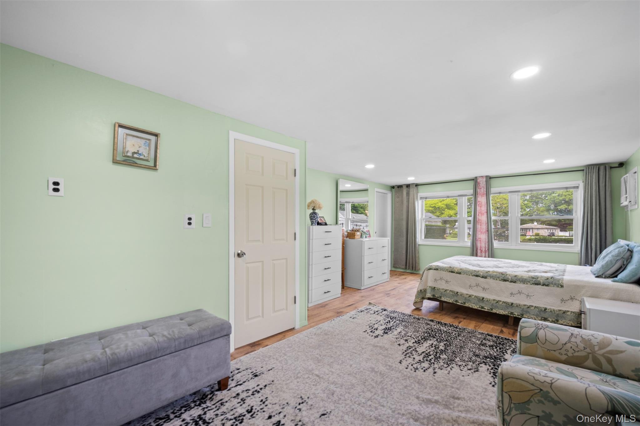 #11 photo, 21 Westgate Road, Massapequa Park , NY 11762