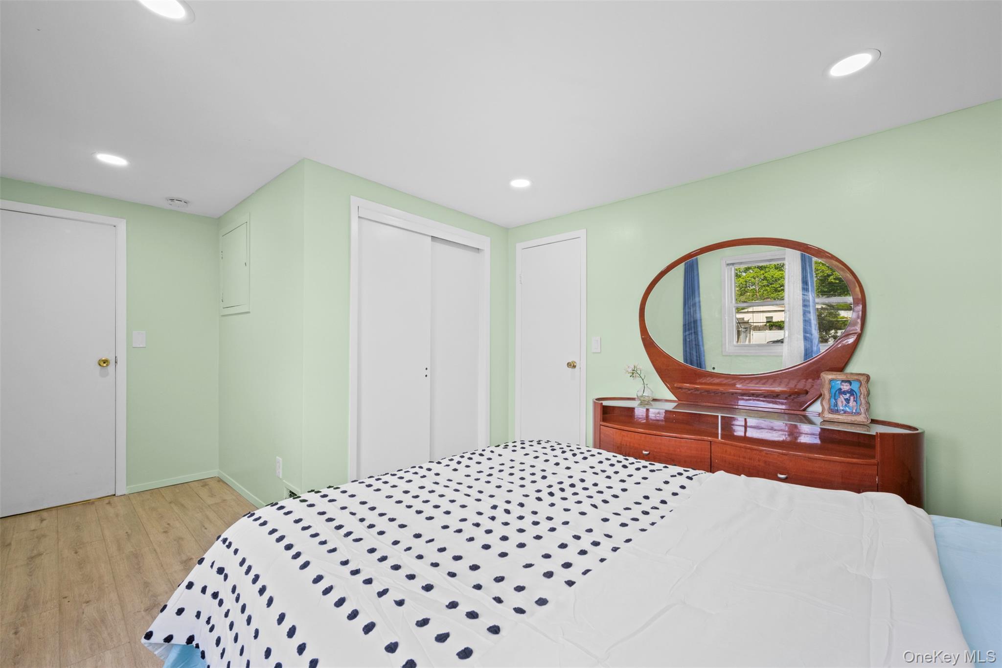 #16 photo, 21 Westgate Road, Massapequa Park , NY 11762