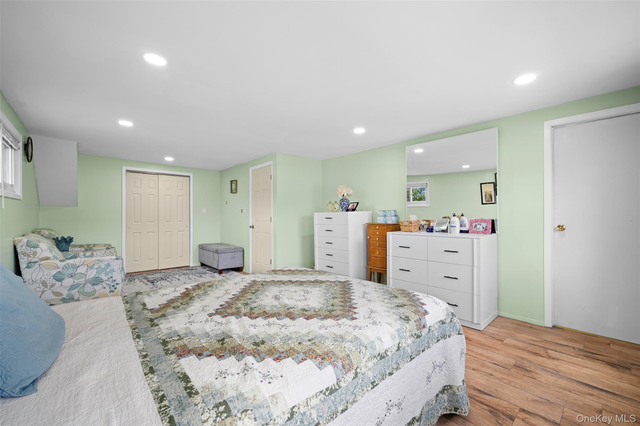 #9 photo, 21 Westgate Road, Massapequa Park , NY 11762