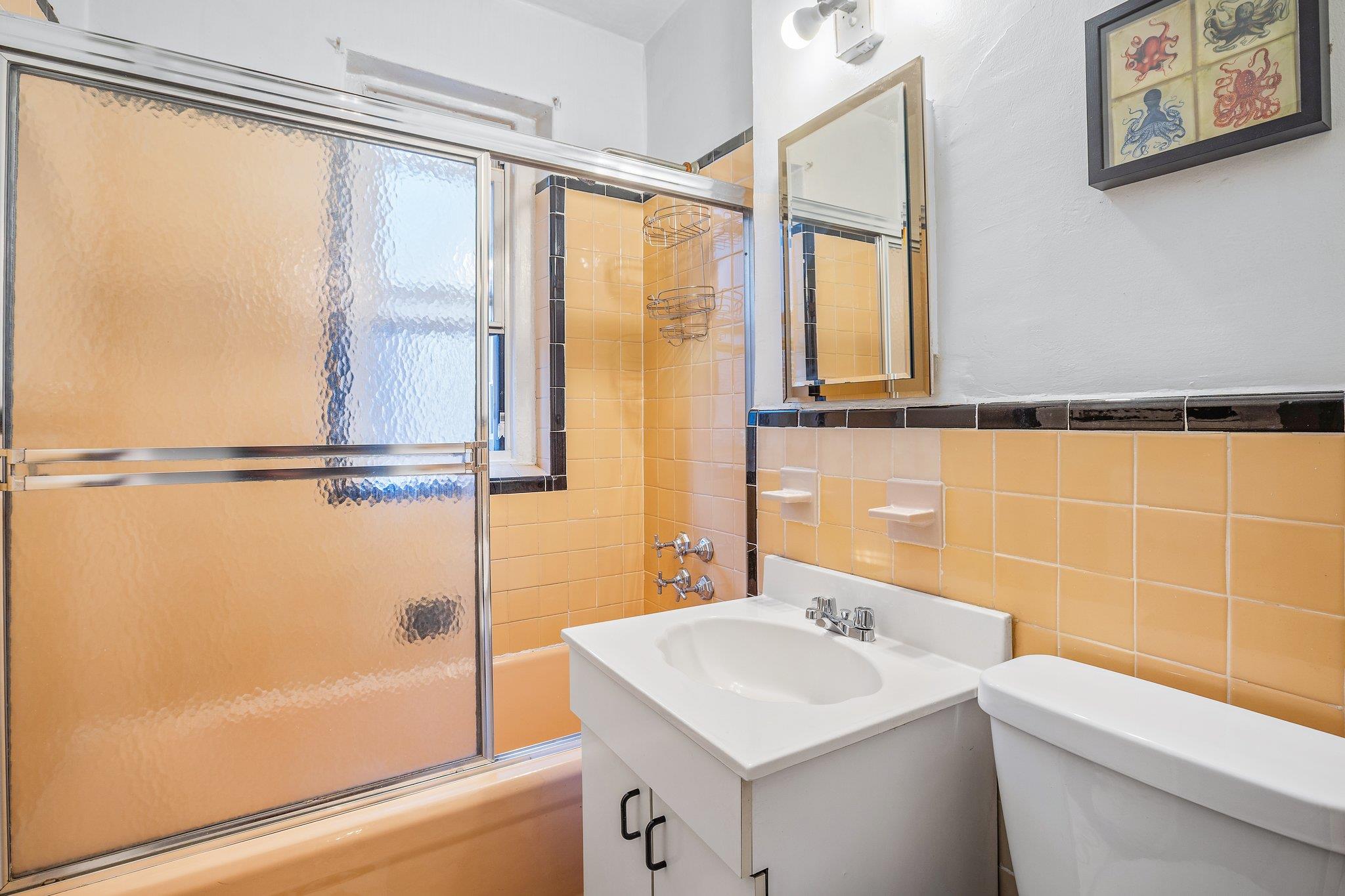 #13 photo, 35-05 72nd Street, Jackson Heights , NY 11372