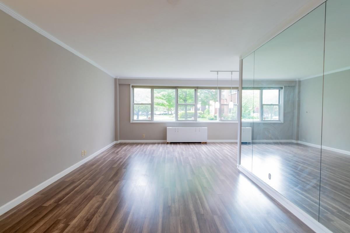 #5 photo, 240 Garth Road, Scarsdale , NY 10583