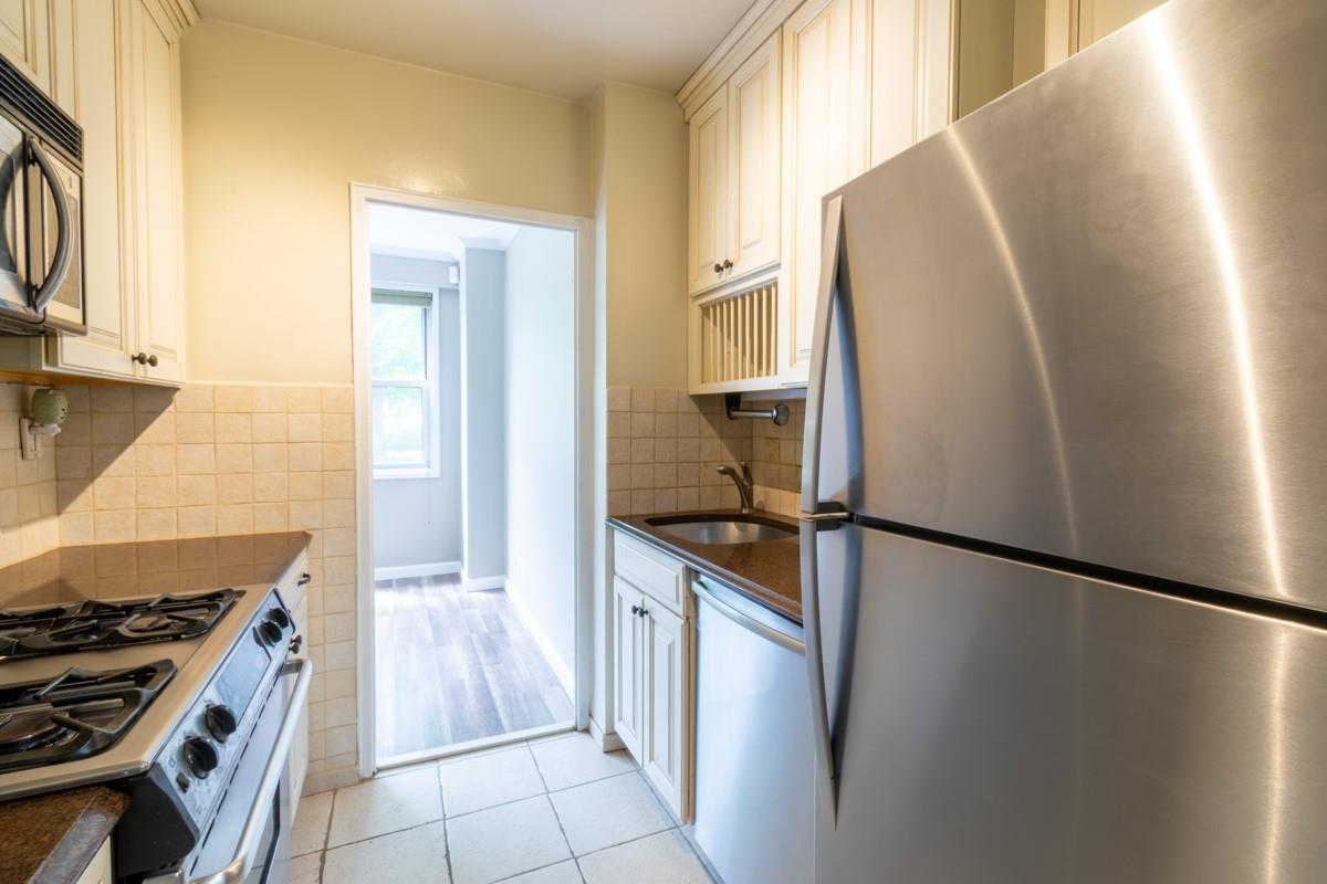 #6 photo, 240 Garth Road, Scarsdale , NY 10583