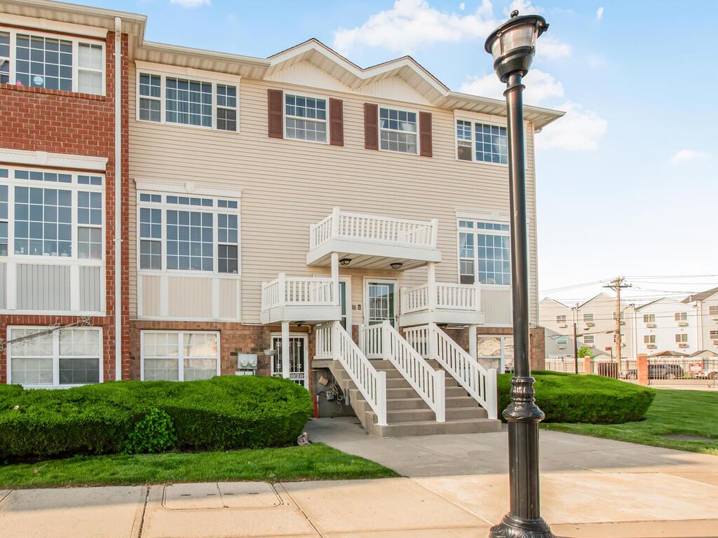 #1 photo, 105 Surf Drive, Bronx , NY 10473