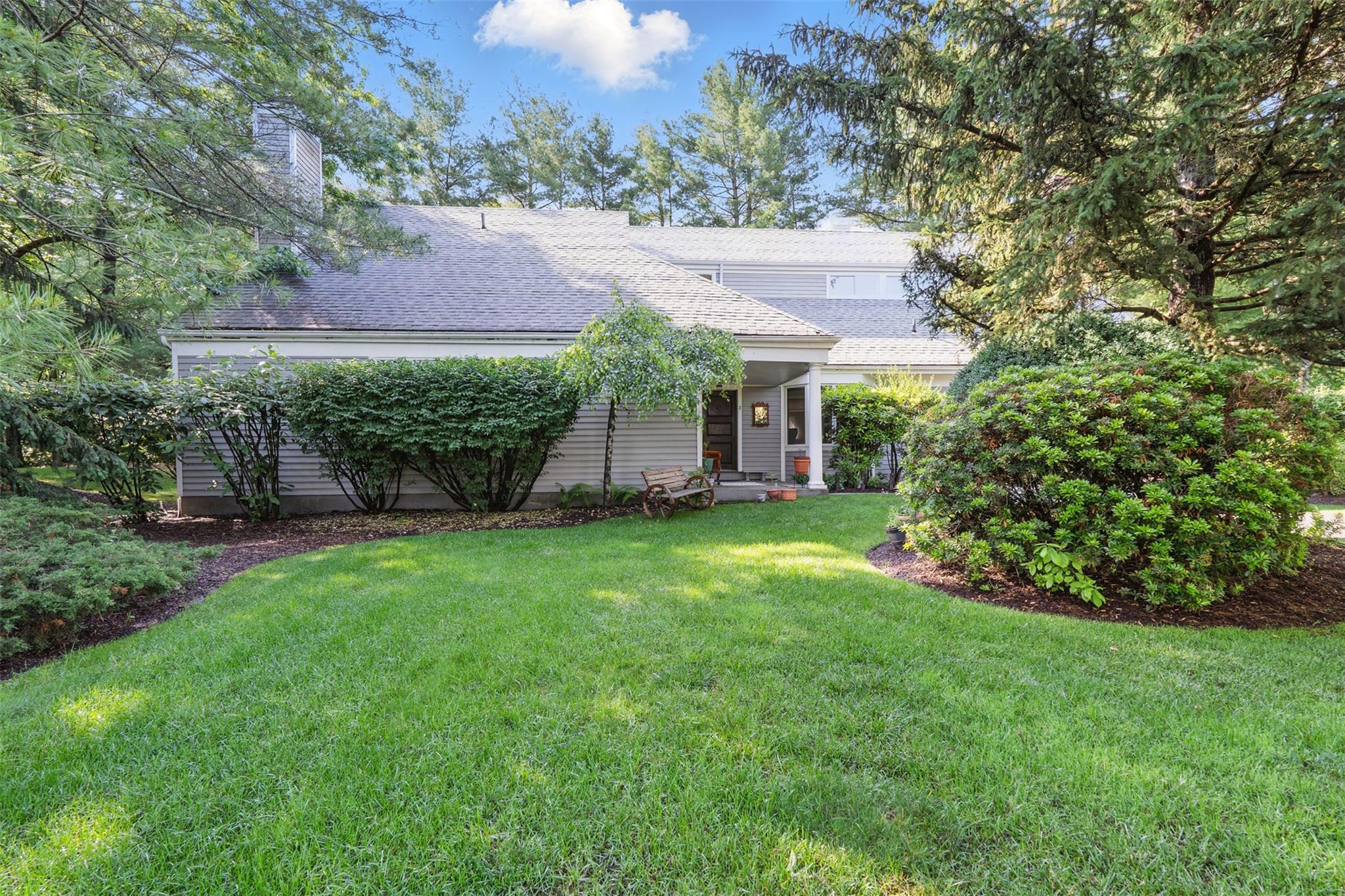 #1 photo, 2 Greenwood Court, Briarcliff Manor , NY 10510