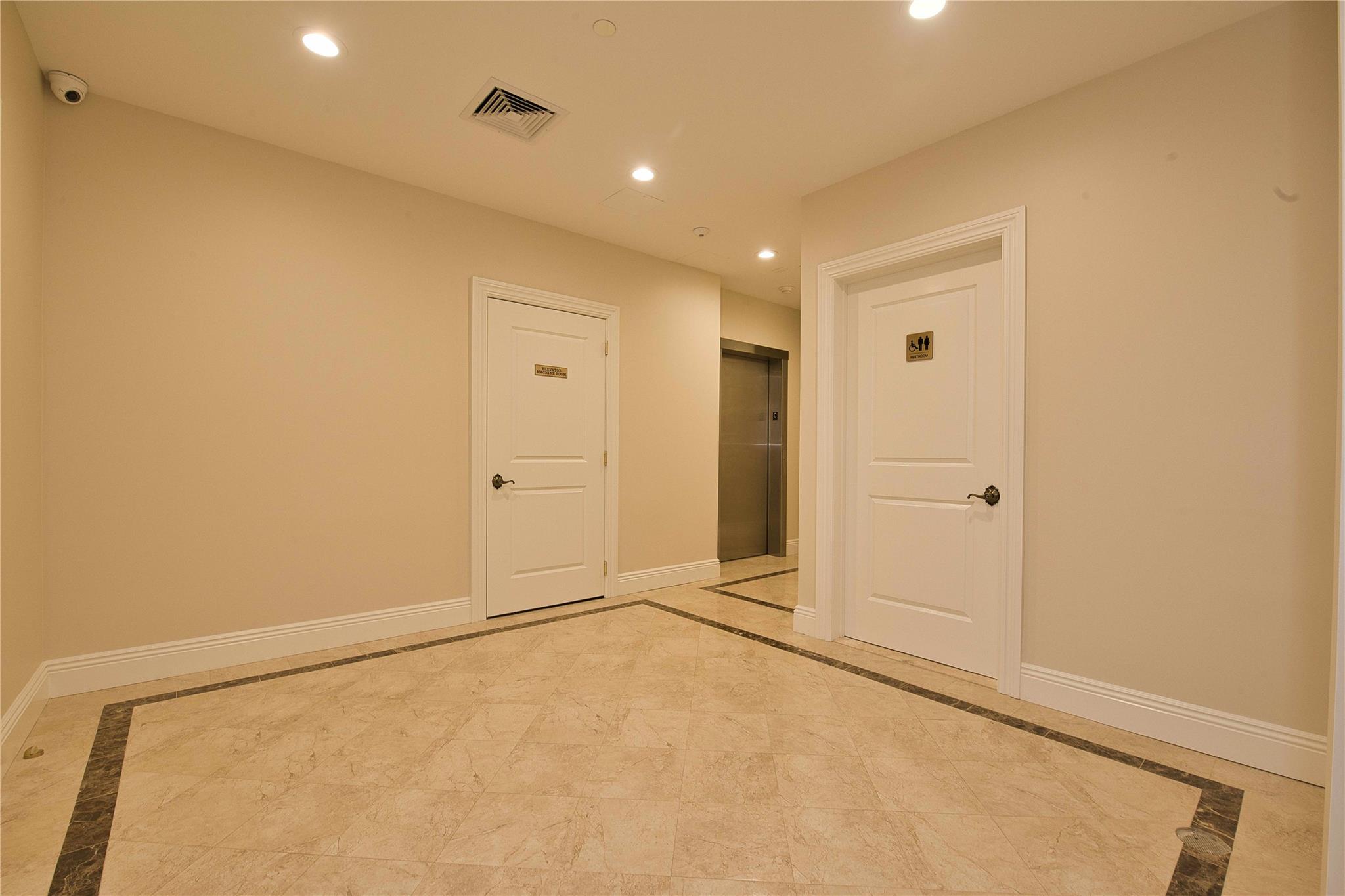 #13 photo, 330 Forest0 Avenue, ナッソー郡 Locust Valley , NY 11560