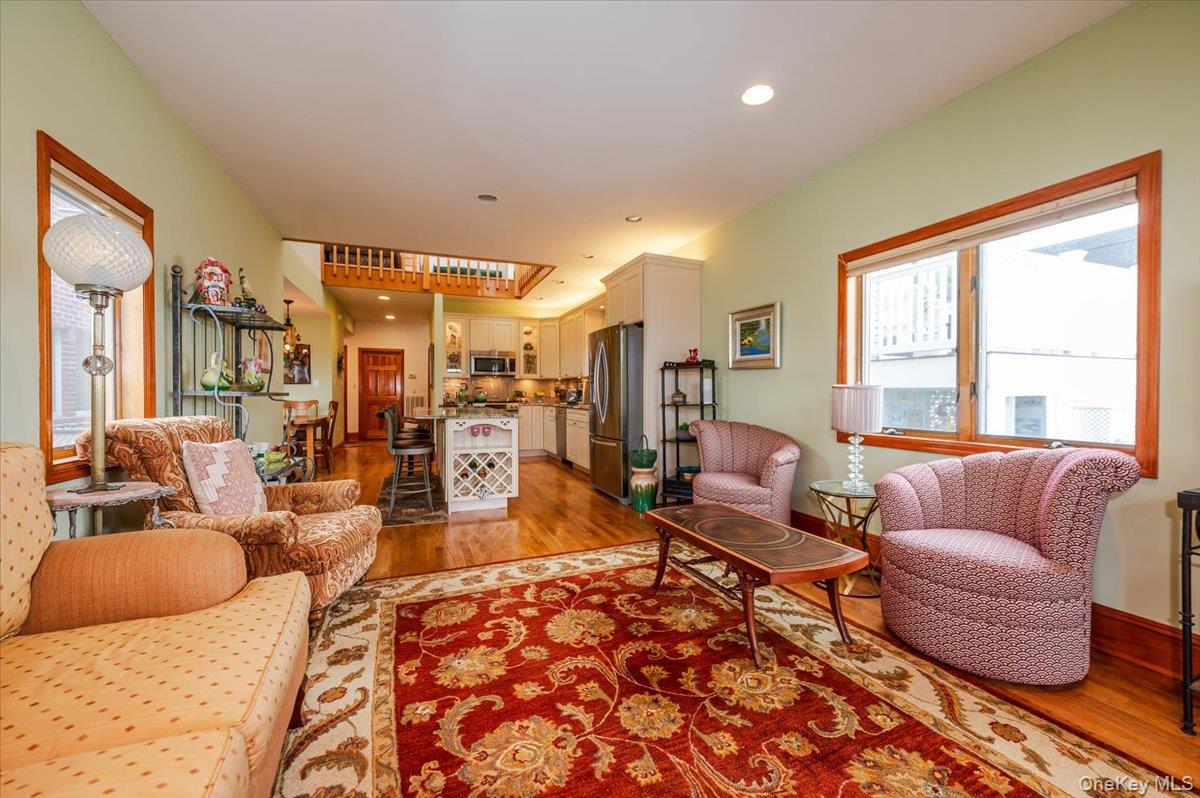 #15 photo, 991 W Park Avenue, ナッソー郡 Long Beach , NY 11561