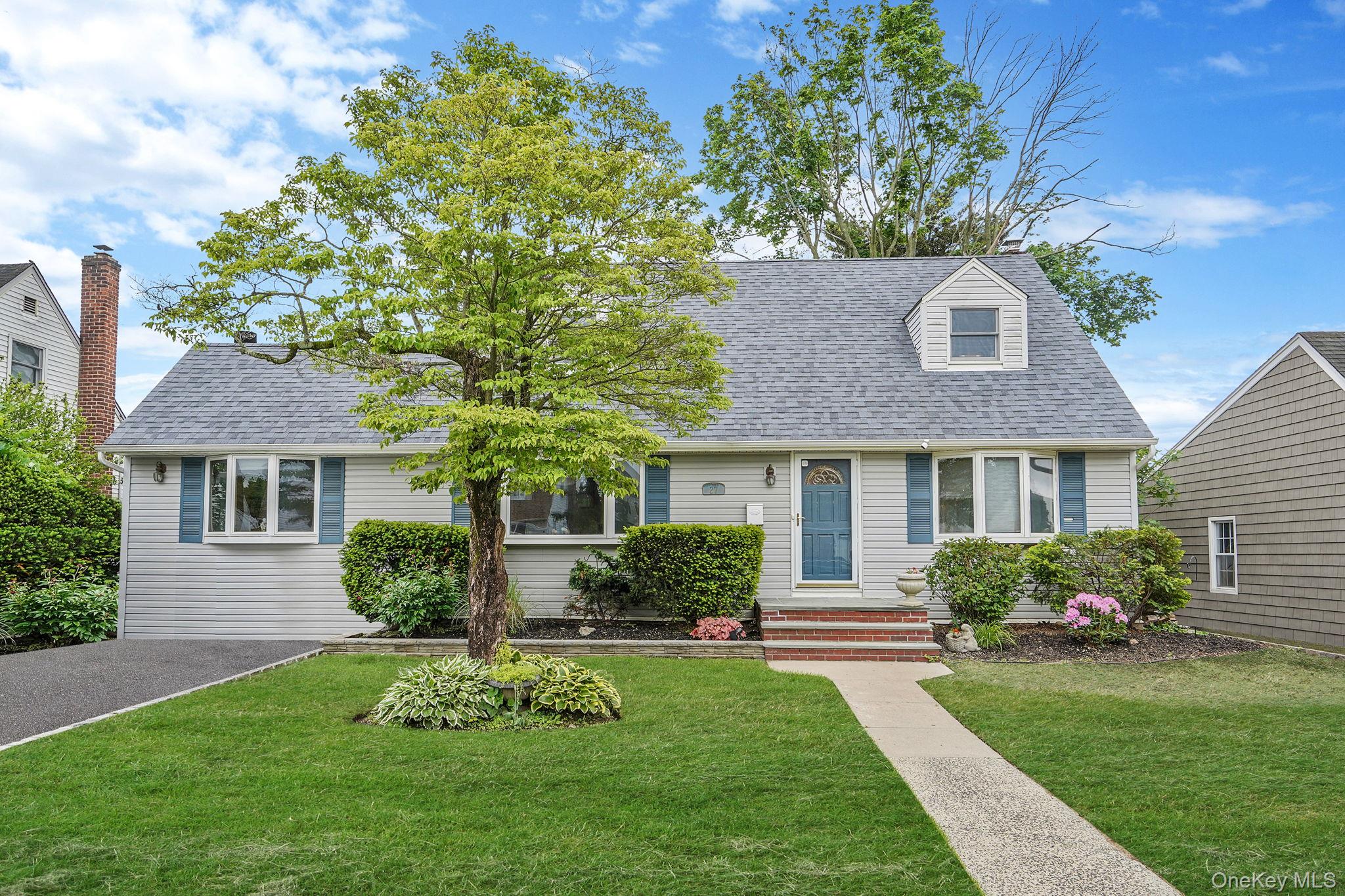 #1 photo, 27 Amby Avenue, ナッソー郡 Plainview , NY 11803