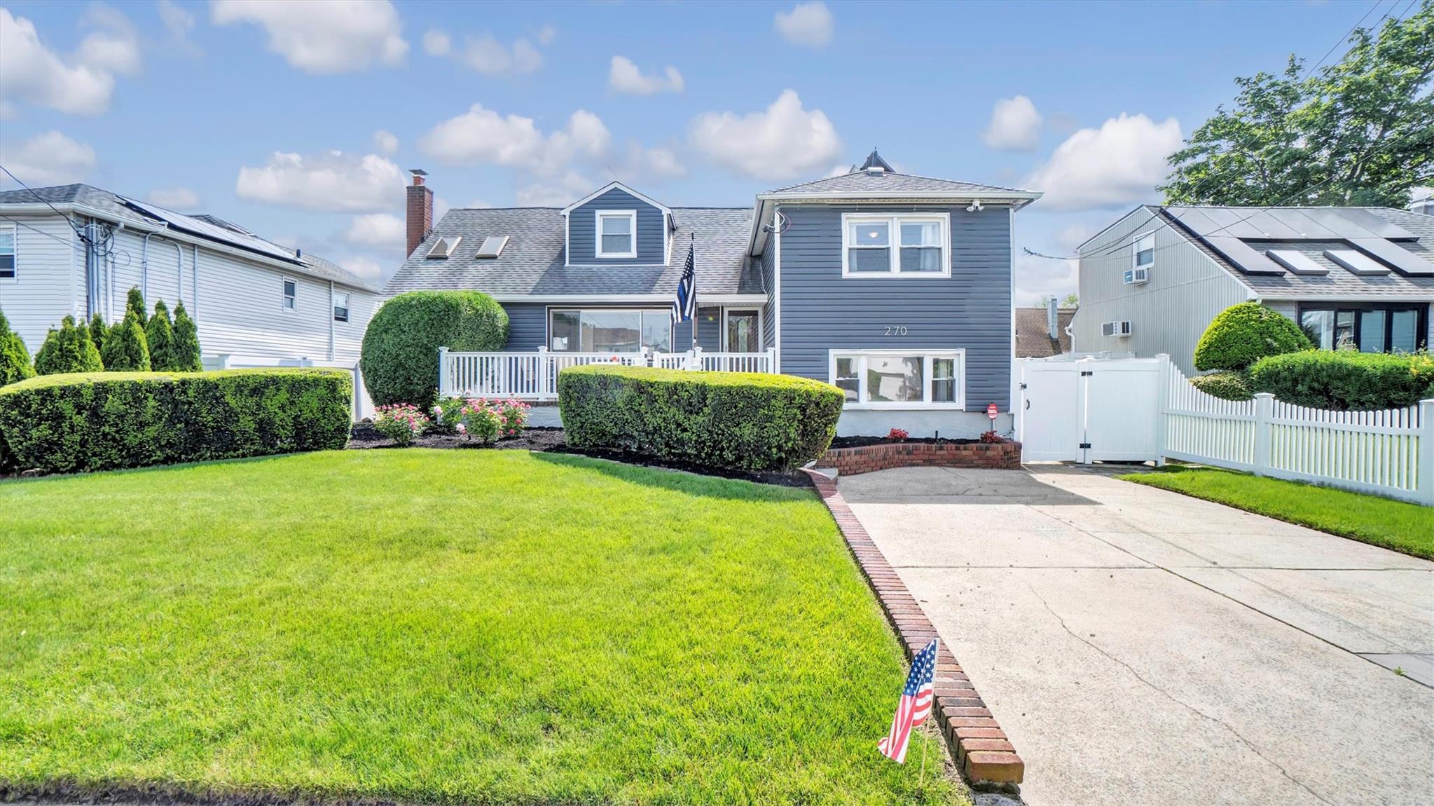 #1 photo, 270 Lincoln Avenue, Island Park , NY 11558