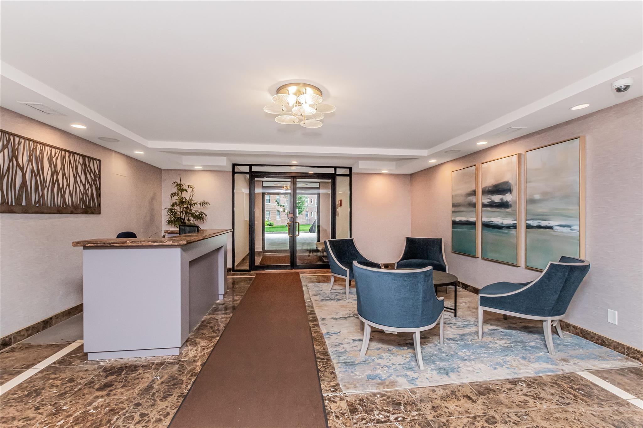 #2 photo, 10 Old Mamaroneck Road, White Plains , NY 10605