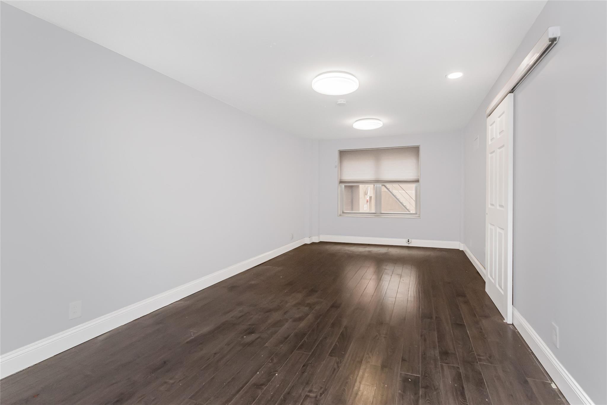 #6 photo, 10 Old Mamaroneck Road, White Plains , NY 10605