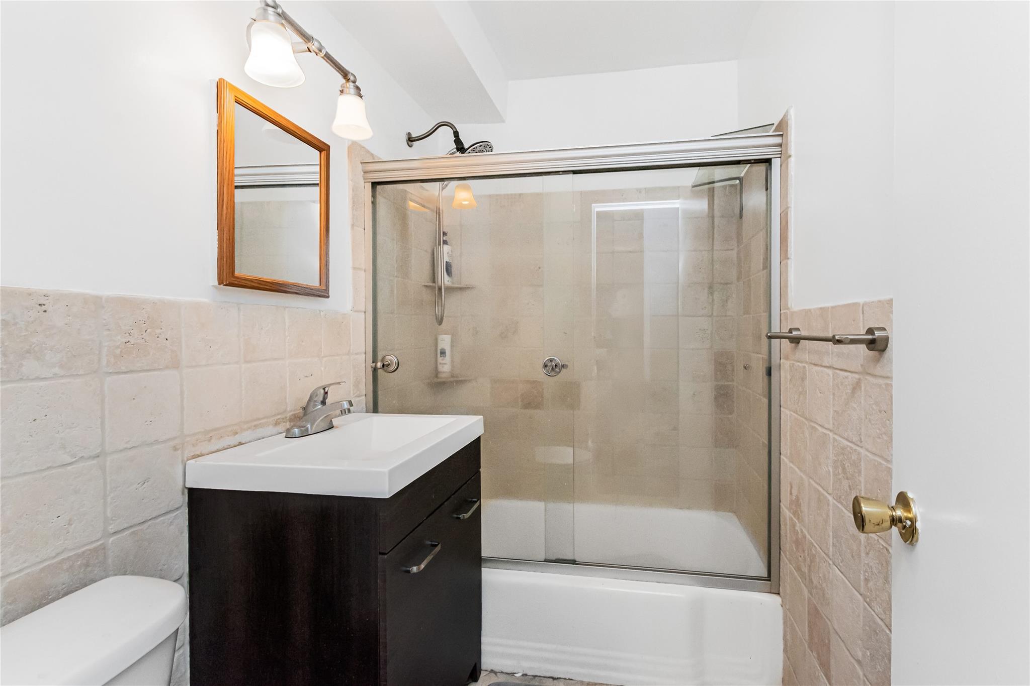 #8 photo, 10 Old Mamaroneck Road, White Plains , NY 10605