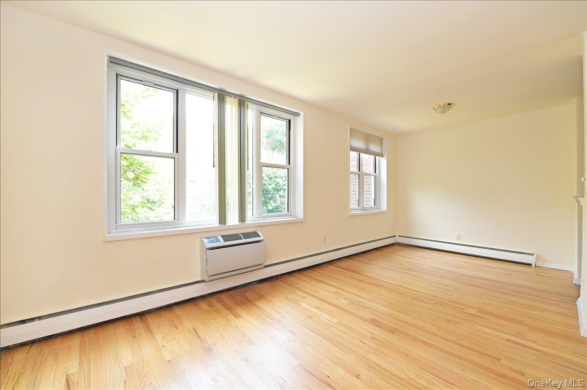 #7 photo, 25 CANTERBURY Road, ナッソー郡 Great Neck , NY 11021