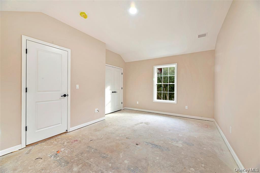 #12 photo, Pinewood Drive, 롱 아일랜드 Shirley , NY 11967