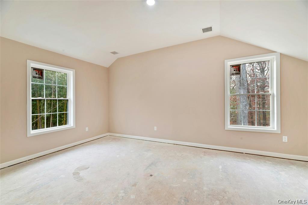 #13 photo, Pinewood Drive, 롱 아일랜드 Shirley , NY 11967