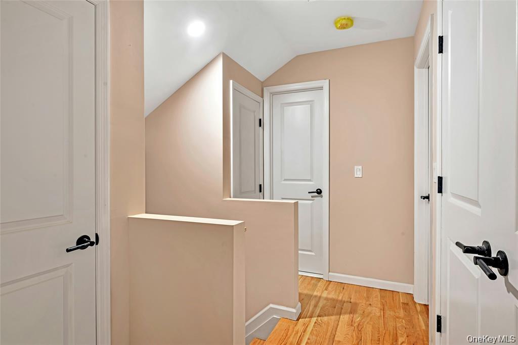 #15 photo, Pinewood Drive, 롱 아일랜드 Shirley , NY 11967