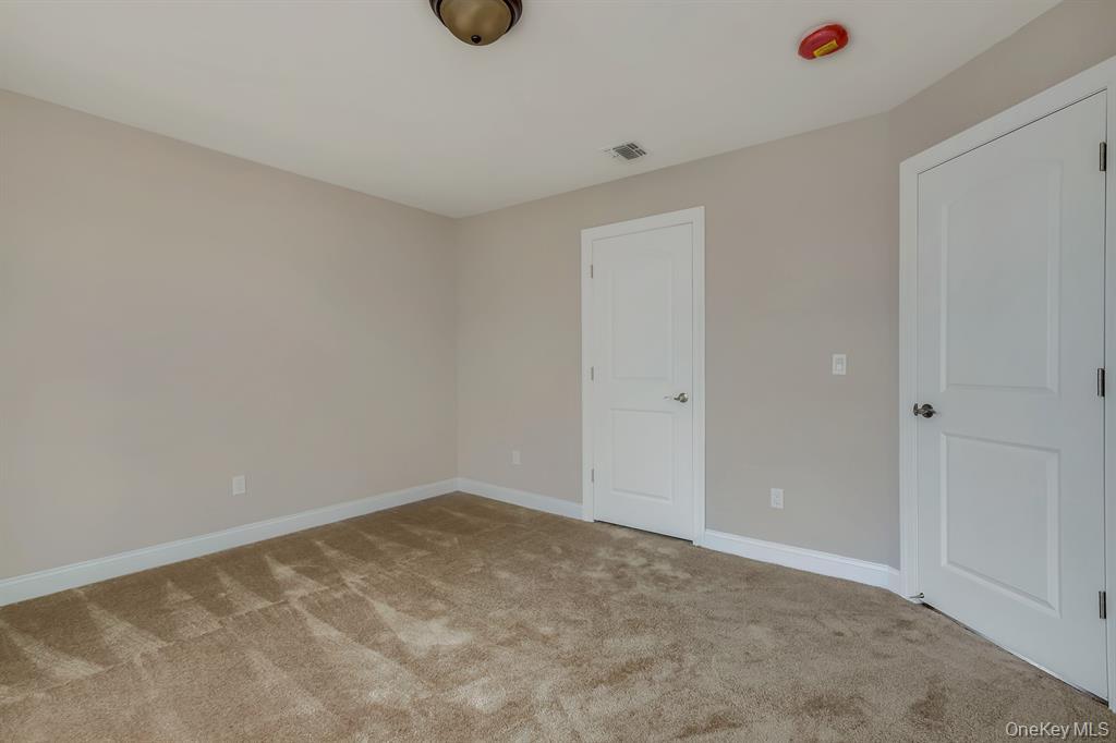 #7 photo, Pinewood Drive, サフォーク郡 Shirley , NY 11967