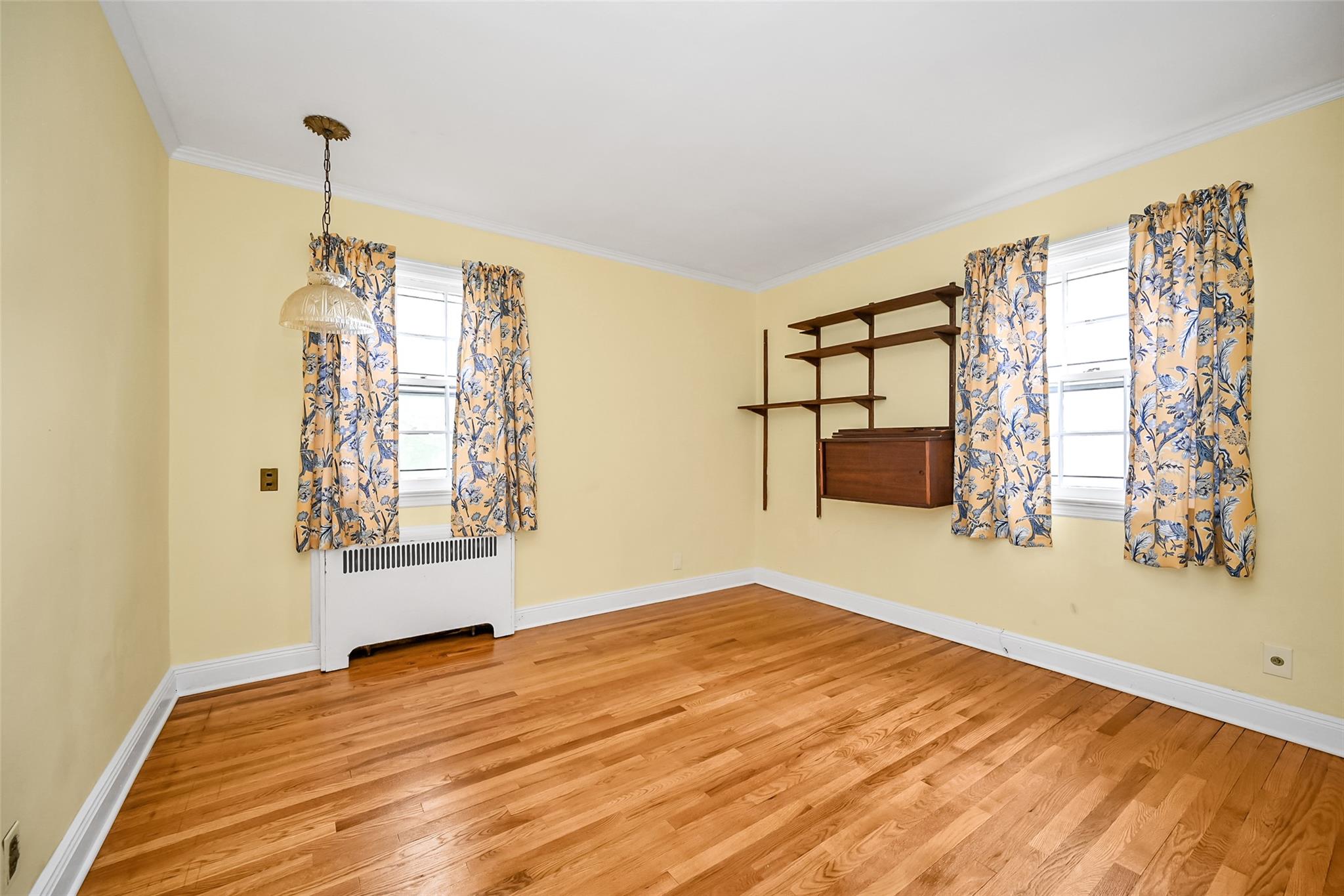 #11 photo, 86-32 Avon Street, Jamaica Estates , NY 11432