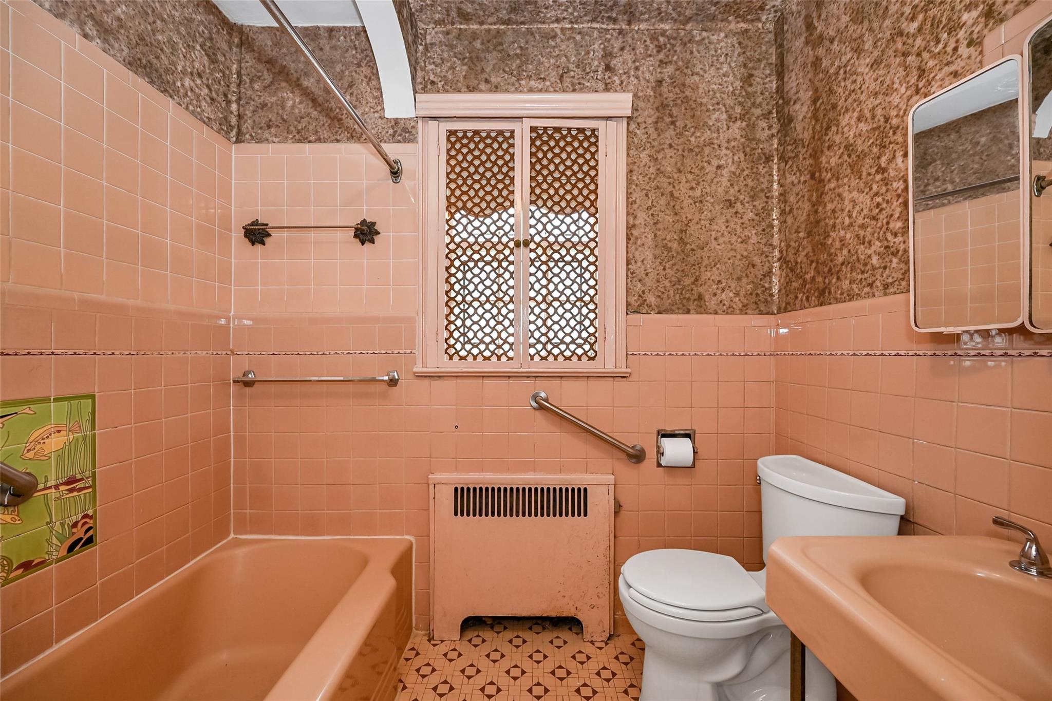 #12 photo, 86-32 Avon Street, Jamaica Estates , NY 11432