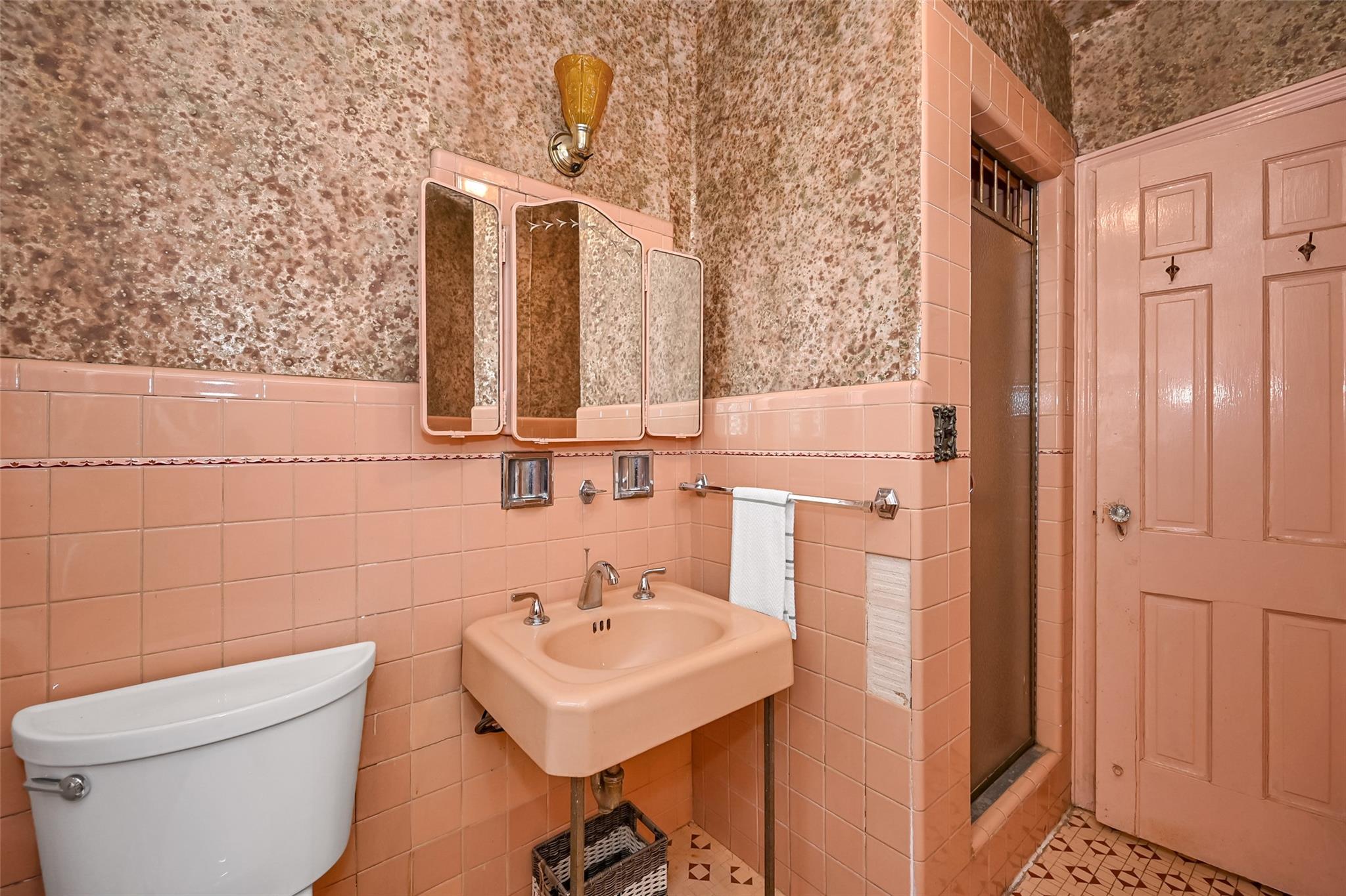 #14 photo, 86-32 Avon Street, Jamaica Estates , NY 11432