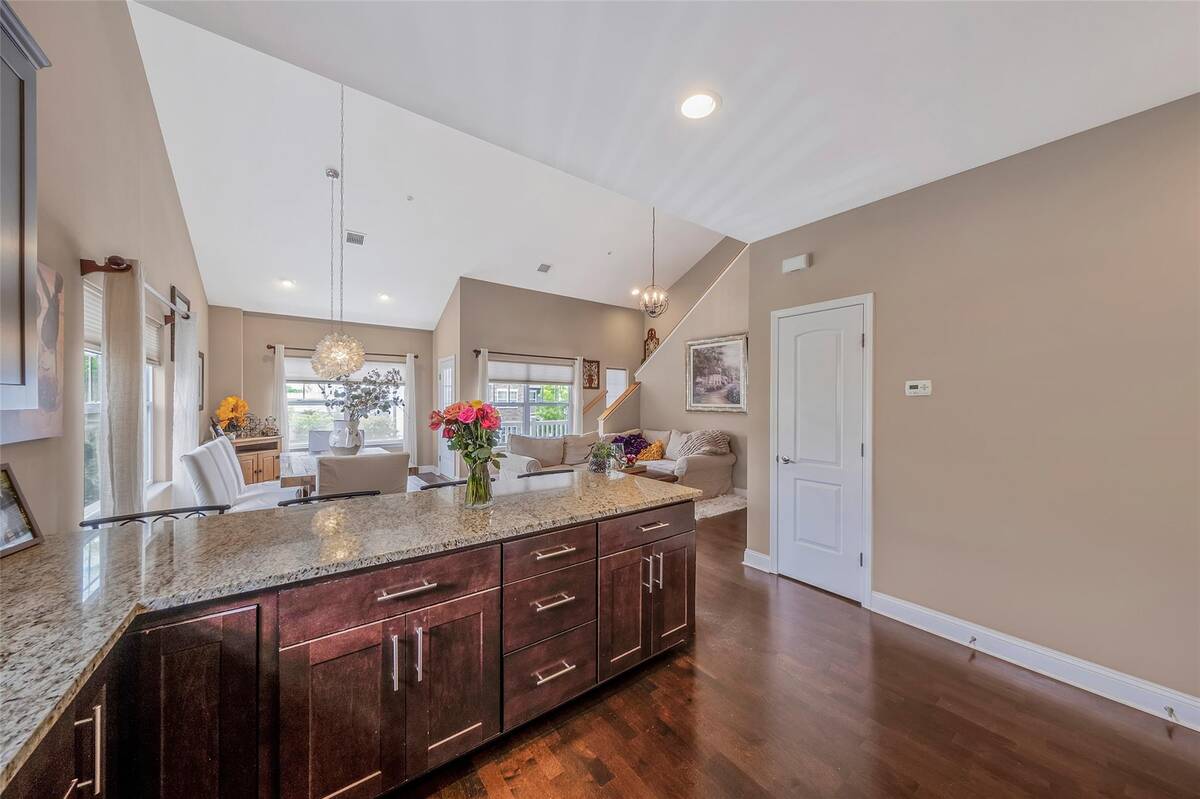 #11 photo, 135 Rosebud Court, サフォーク郡 Patchogue , NY 11772