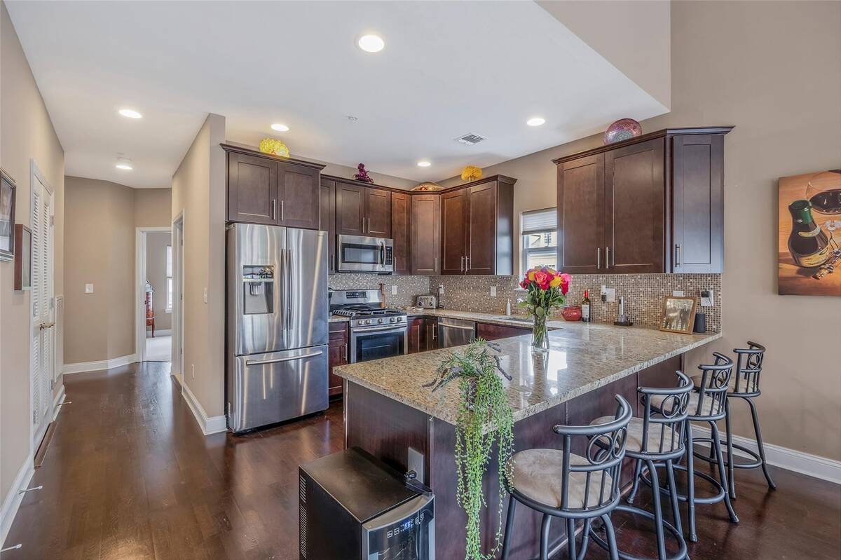 #13 photo, 135 Rosebud Court, サフォーク郡 Patchogue , NY 11772