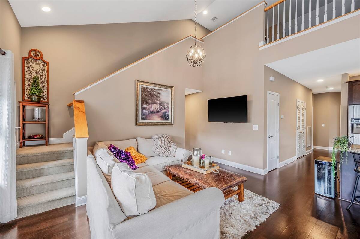 #21 photo, 135 Rosebud Court, サフォーク郡 Patchogue , NY 11772