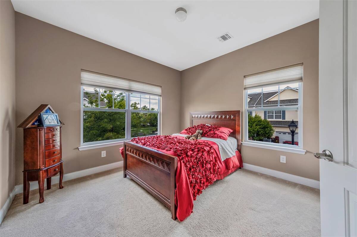 #24 photo, 135 Rosebud Court, サフォーク郡 Patchogue , NY 11772