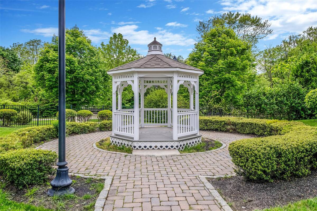 #35 photo, 135 Rosebud Court, サフォーク郡 Patchogue , NY 11772