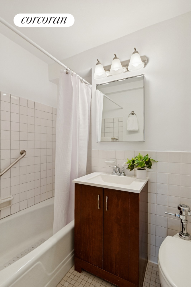 #7 photo, 175 W 13TH Street, マンハッタン Greenwich Village , NY 10011