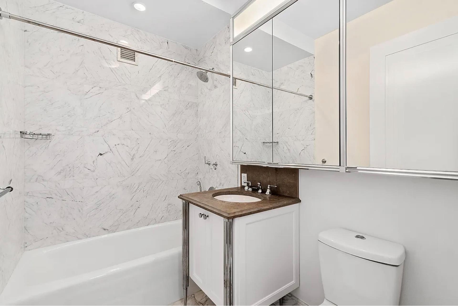 #5 photo, 205 W 76TH Street, マンハッタン Upper West Side , NY 10023