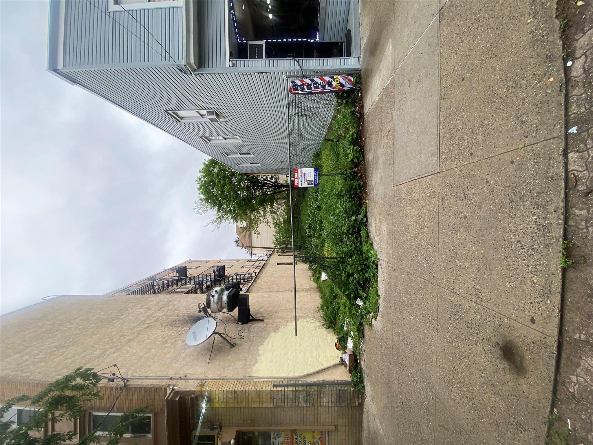 #4 photo, 354 Riverdale Avenue, Yonkers , NY 10705