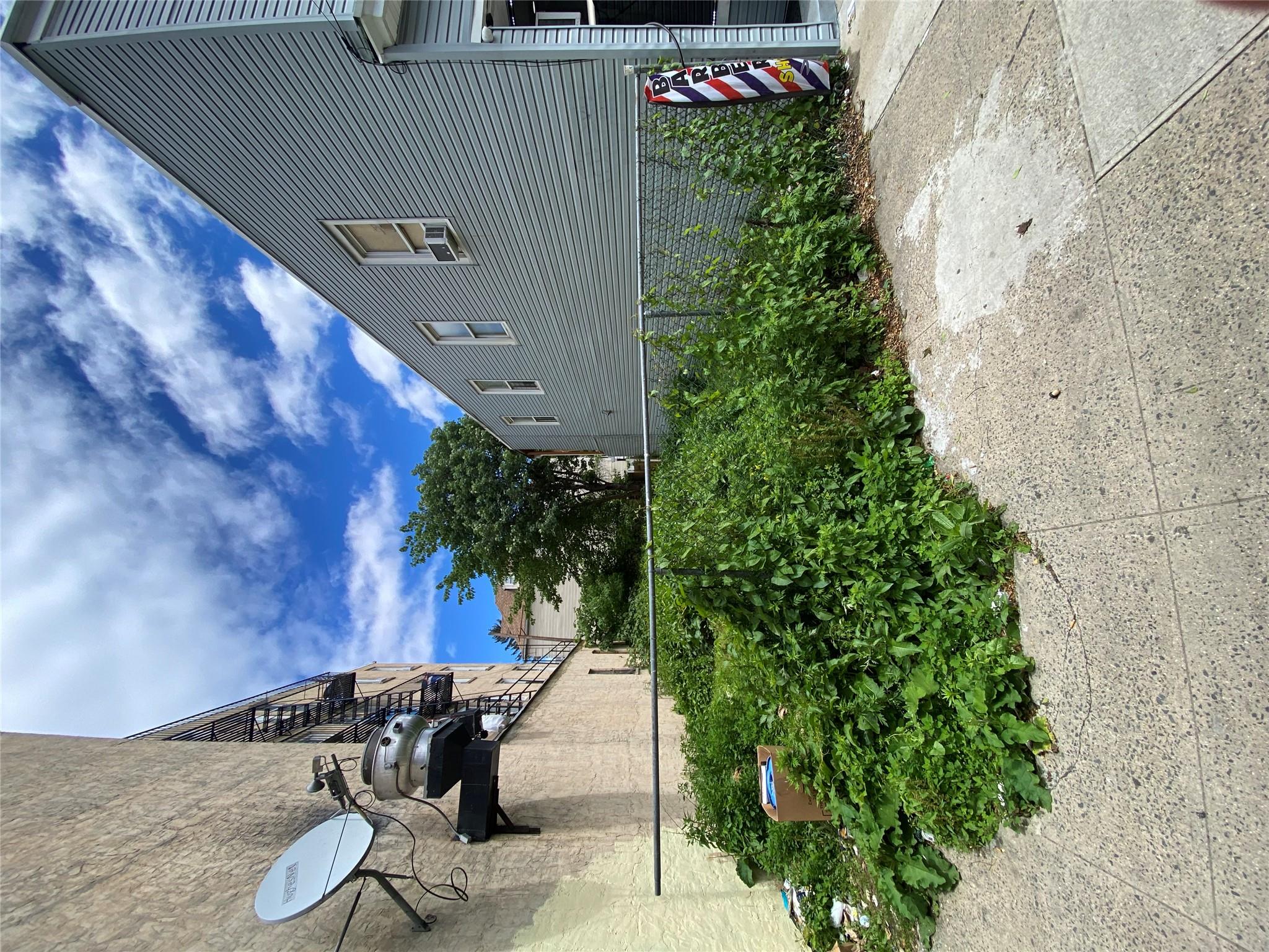 #5 photo, 354 Riverdale Avenue, Yonkers , NY 10705