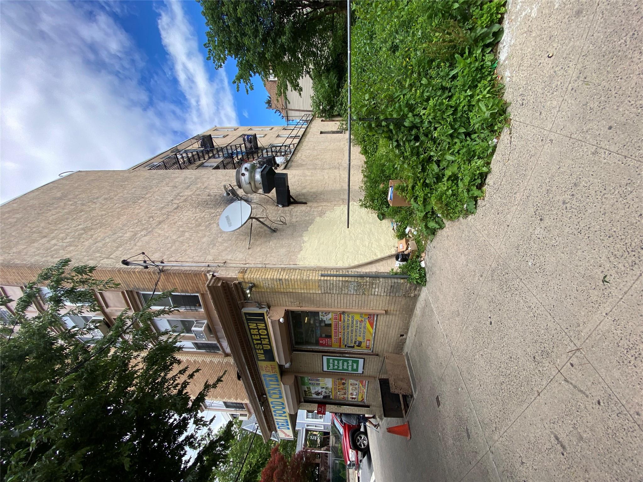 #7 photo, 354 Riverdale Avenue, Yonkers , NY 10705