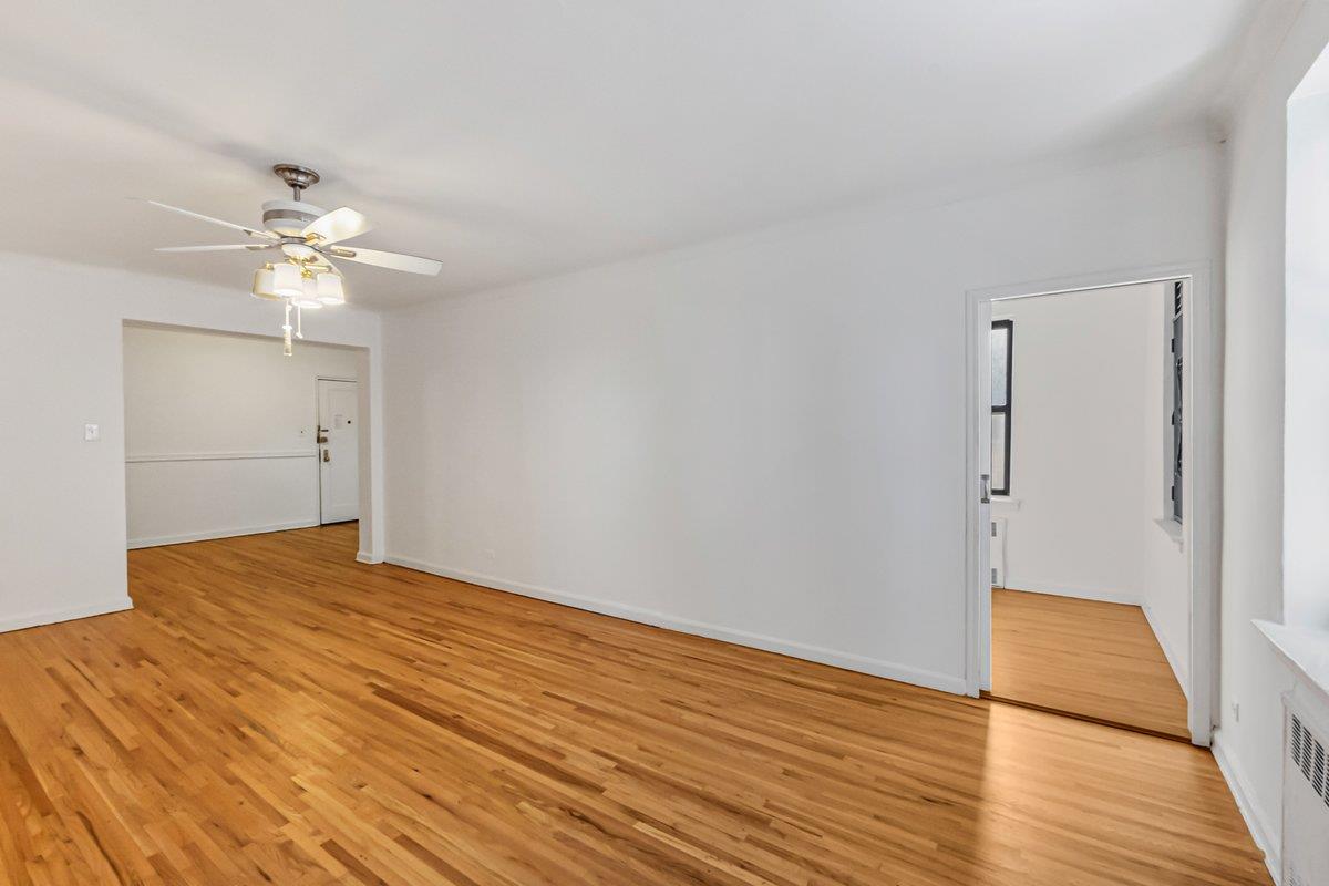 #16 photo, 123-35 82nd Road, クイーンズ区 Kew Gardens , NY 11415