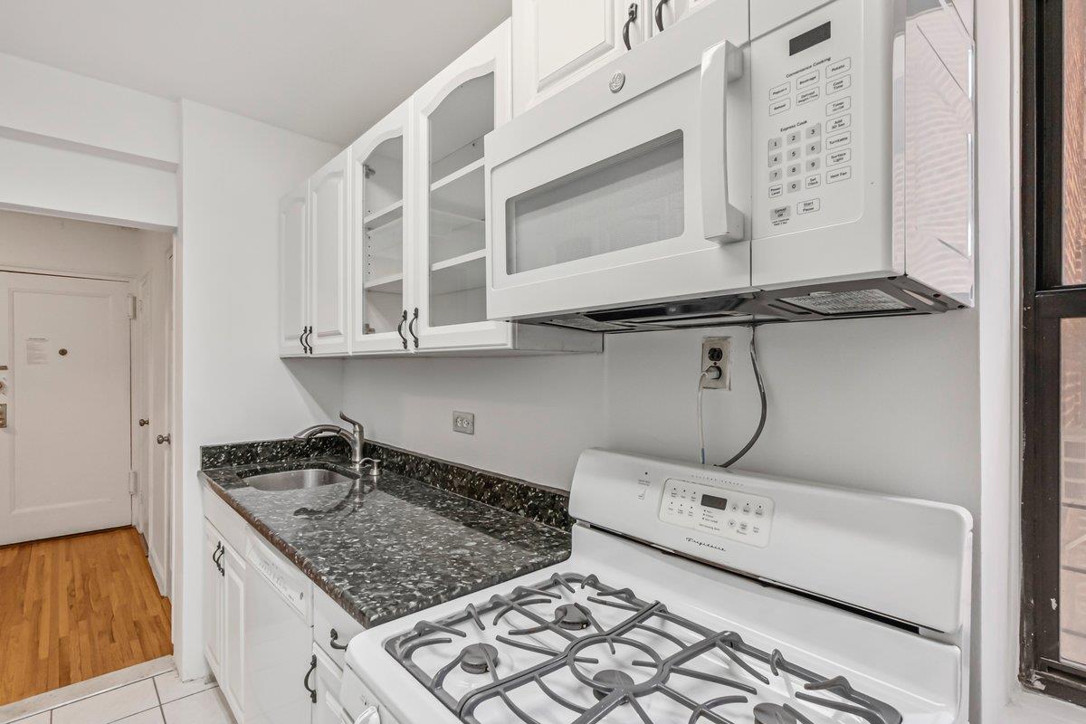 #3 photo, 123-35 82nd Road, クイーンズ区 Kew Gardens , NY 11415