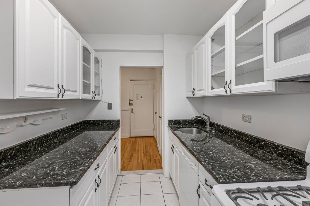 #4 photo, 123-35 82nd Road, クイーンズ区 Kew Gardens , NY 11415