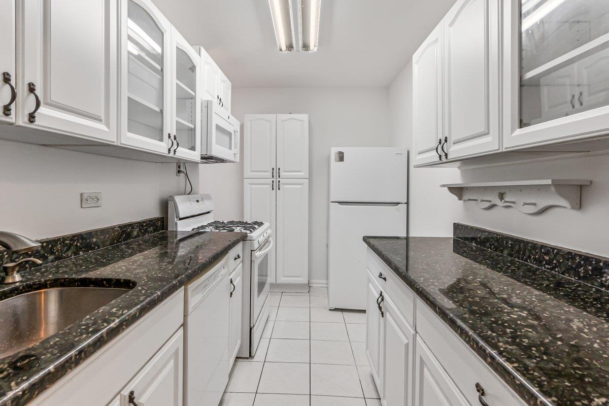 #5 photo, 123-35 82nd Road, クイーンズ区 Kew Gardens , NY 11415