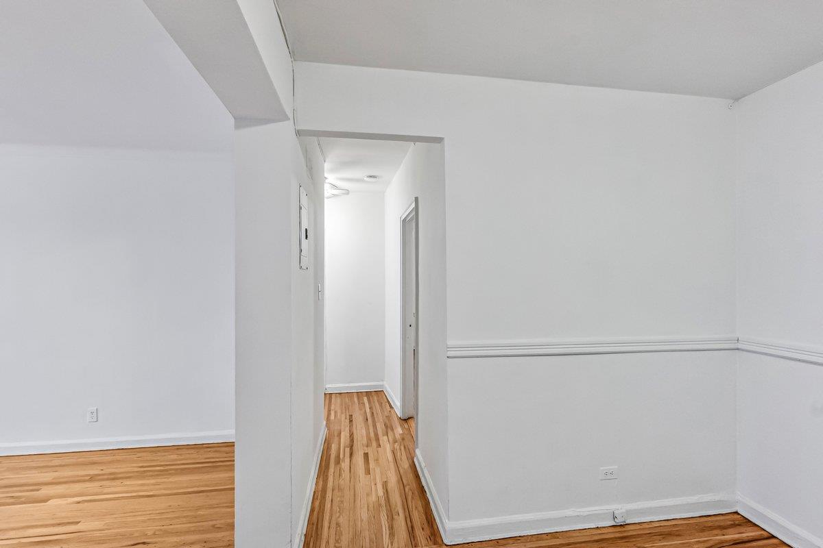 #8 photo, 123-35 82nd Road, クイーンズ区 Kew Gardens , NY 11415