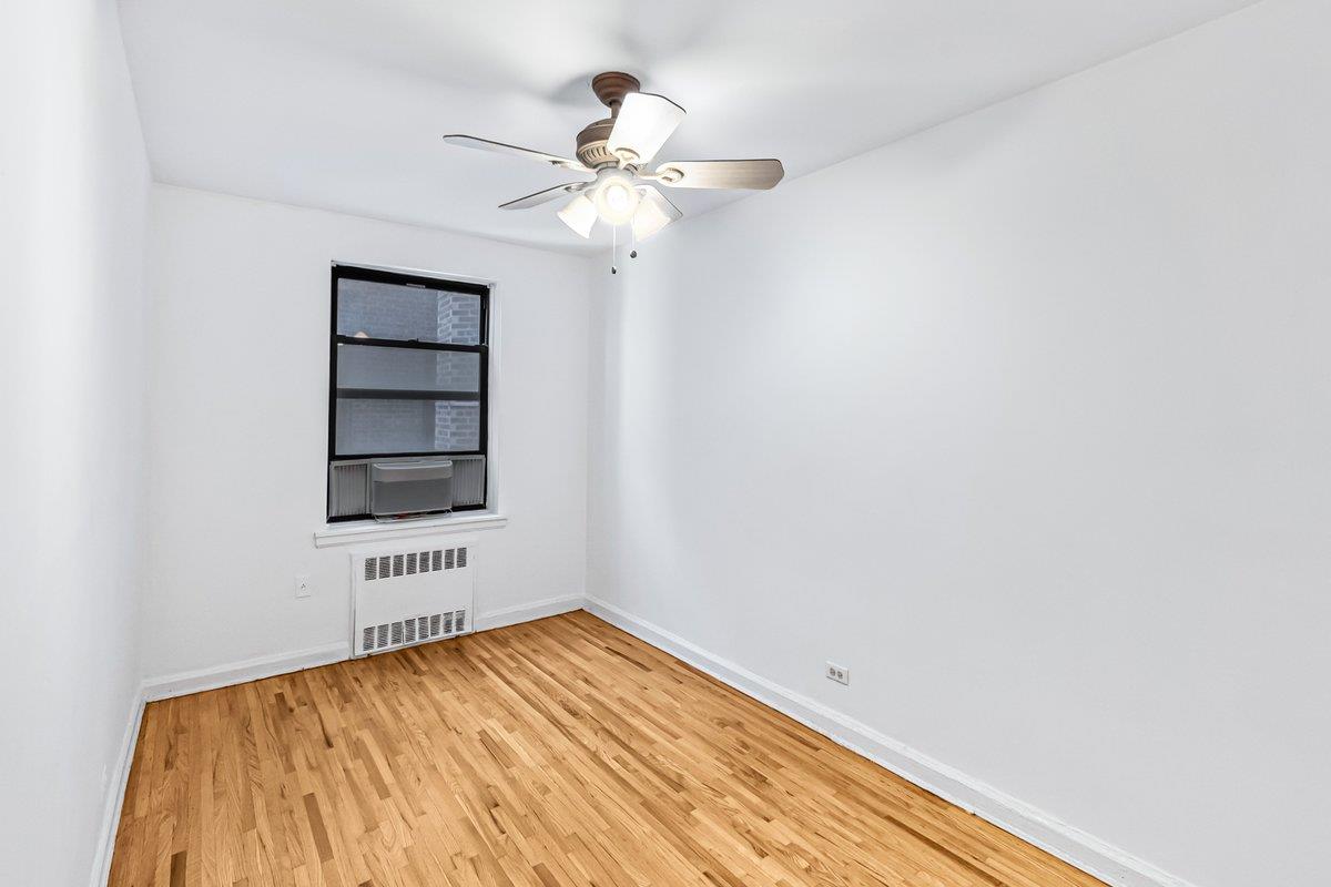 #9 photo, 123-35 82nd Road, クイーンズ区 Kew Gardens , NY 11415