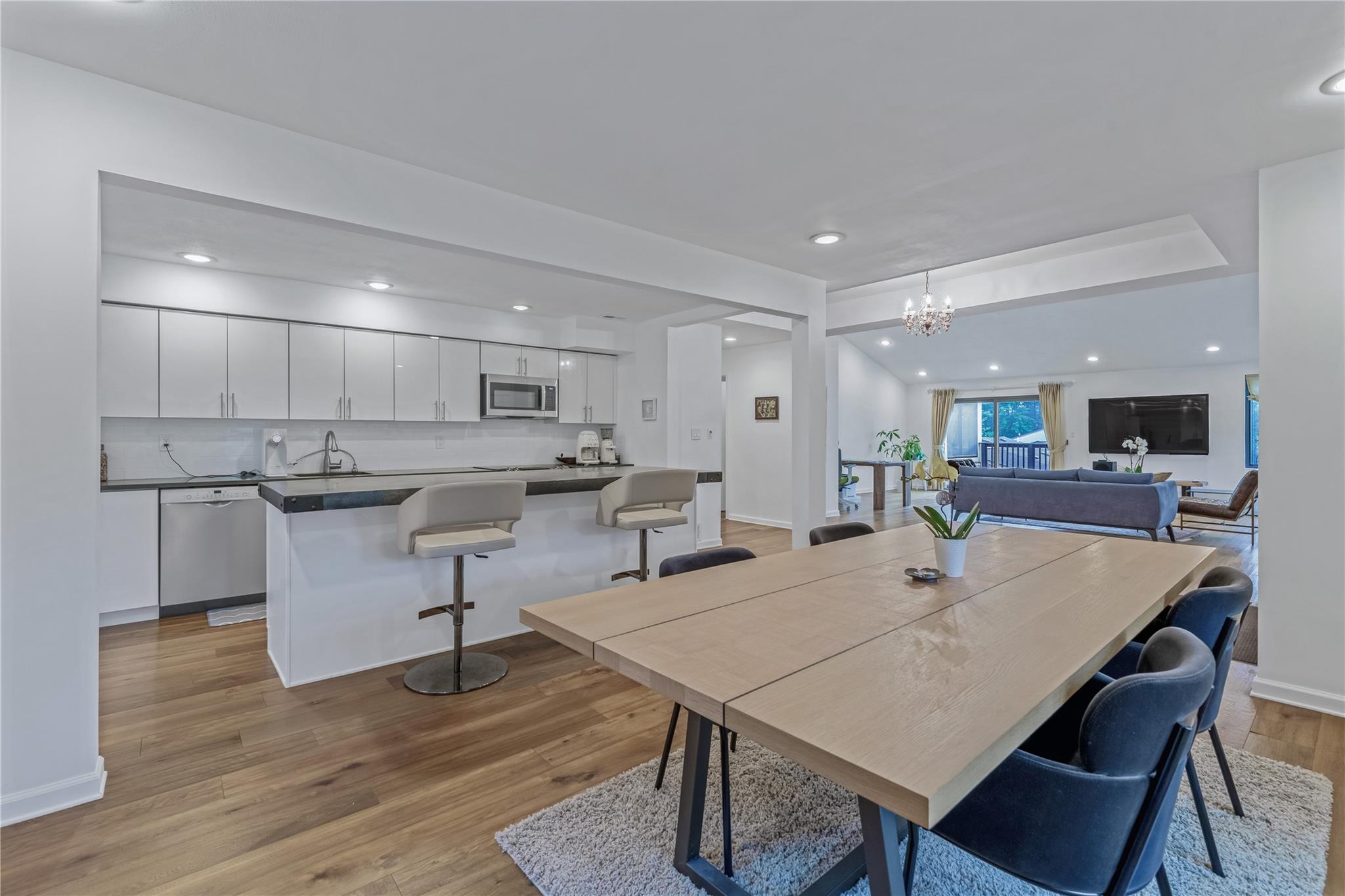 #12 photo, 291 Starling Court, Manhasset , NY 11030