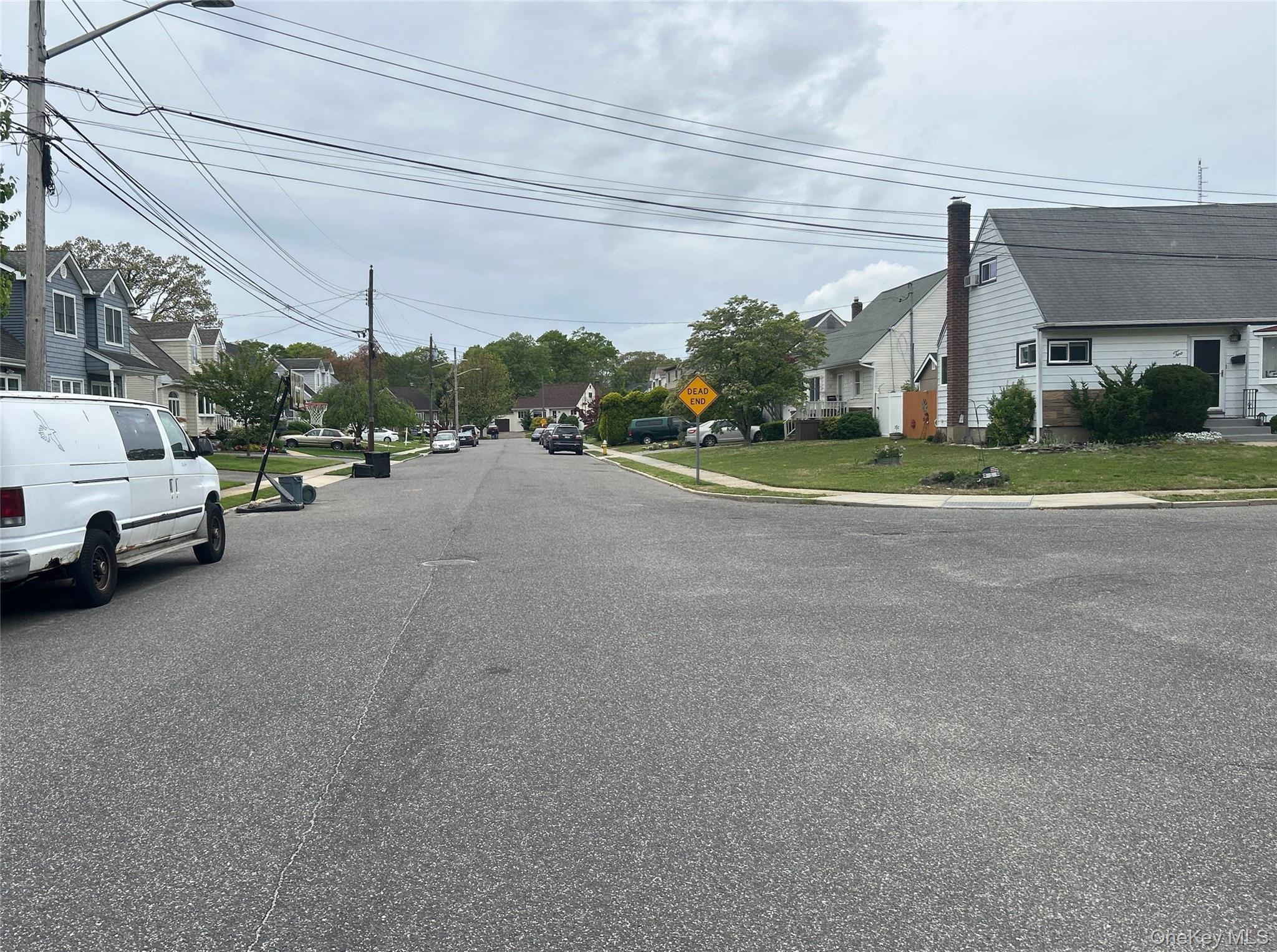 #4 photo, 34 Karen Street, サフォーク郡 West Babylon , NY 11704